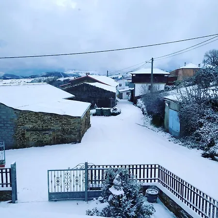 Casa De Aldea El Boje Séjour à la campagne Faedo (Valdes, Asturias)